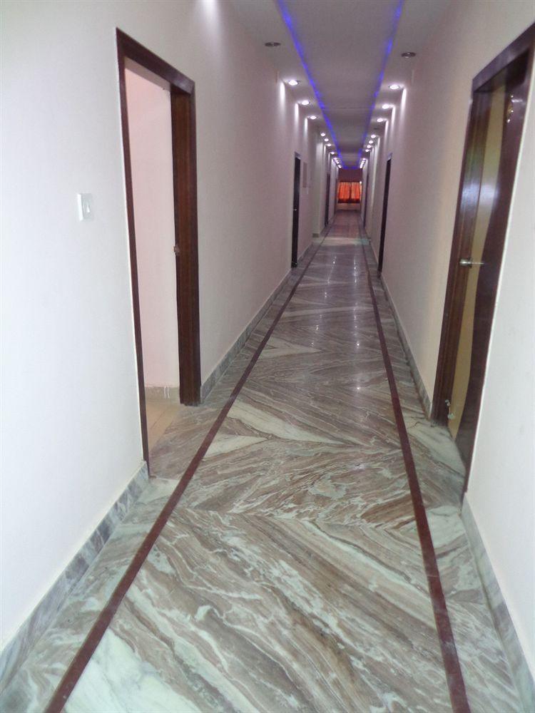 Hotel Om International Bodh-Gajá Kültér fotó